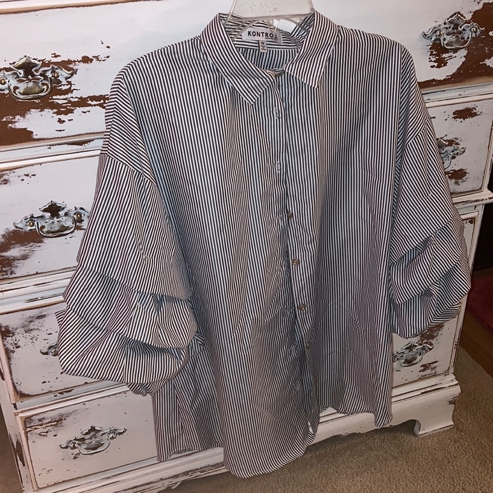 Women’s stripped blouse
